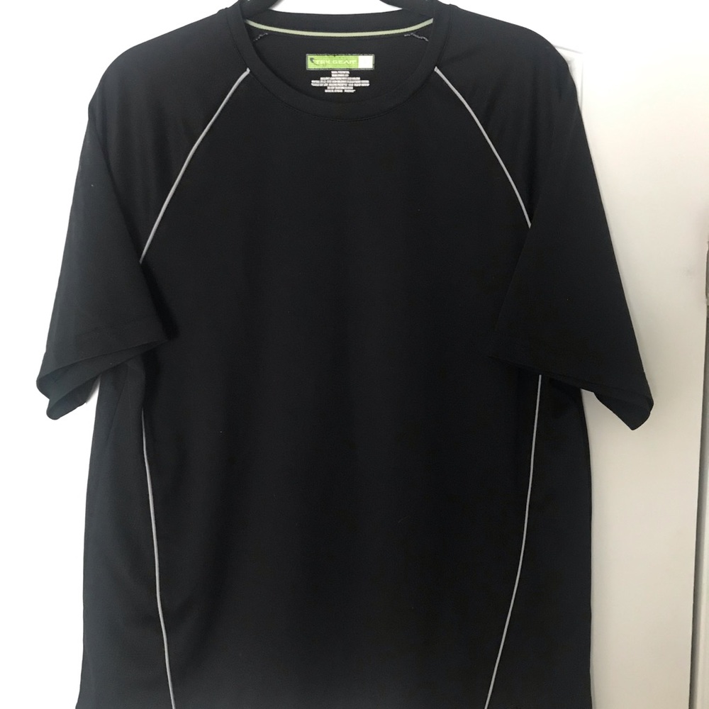 Men’s black workout shirt